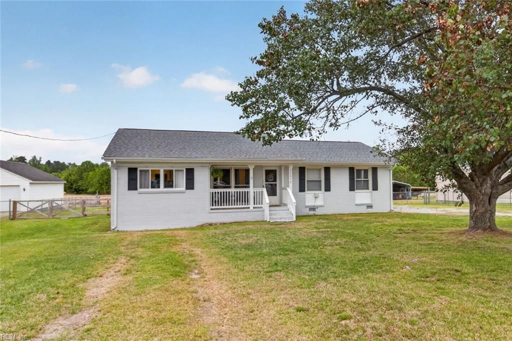 Photo of 33477 Old Nottoway Road, Franklin, VA 23851 (MLS # 10632828)