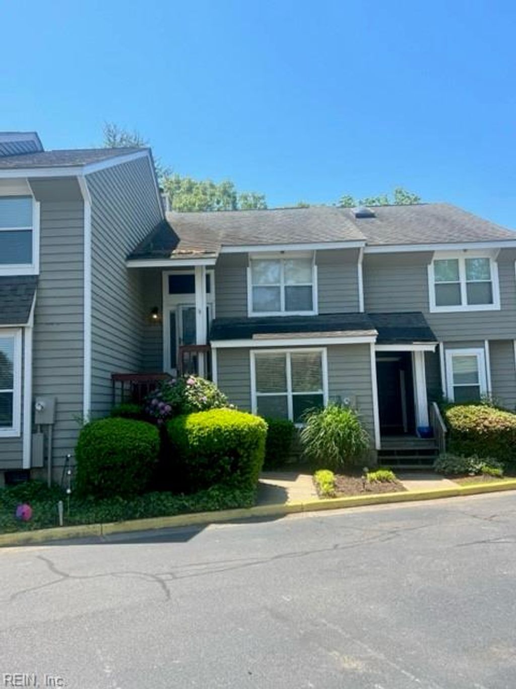 Photo of 2919 Seashore Point, Virginia Beach, VA 23454 (MLS # 10641823)
