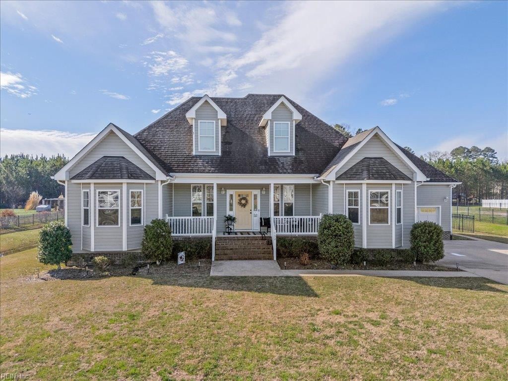 Photo of 152 Moyock Landing Drive, Moyock, NC 27958 (MLS # 10624937)