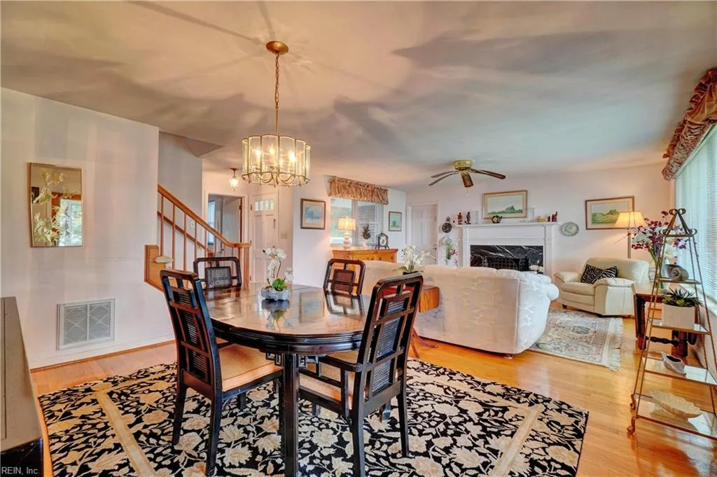 Portsmouth, Virginia 23703, United States, 4 Bedrooms Bedrooms, ,2 BathroomsBathrooms,Residential,Active,212742