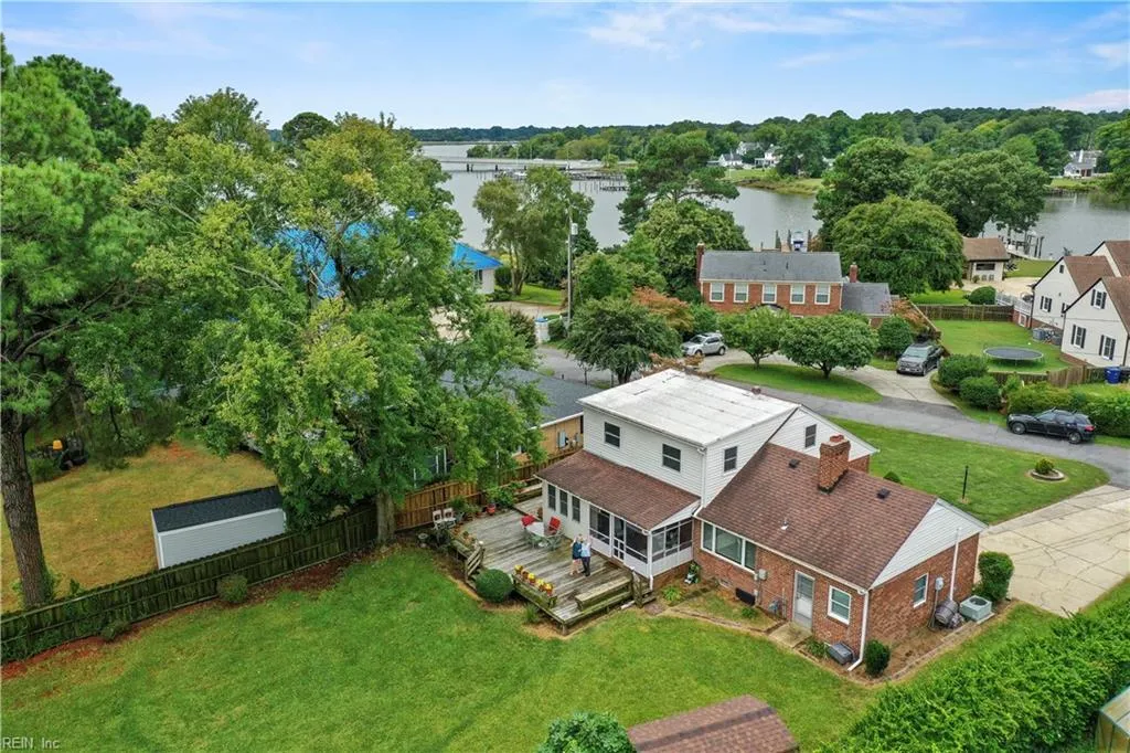 Portsmouth, Virginia 23703, United States, 4 Bedrooms Bedrooms, ,2 BathroomsBathrooms,Residential,Active,212742