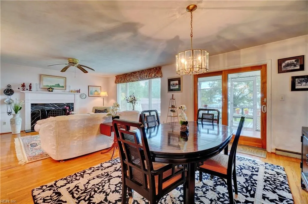 Portsmouth, Virginia 23703, United States, 4 Bedrooms Bedrooms, ,2 BathroomsBathrooms,Residential,Active,212742