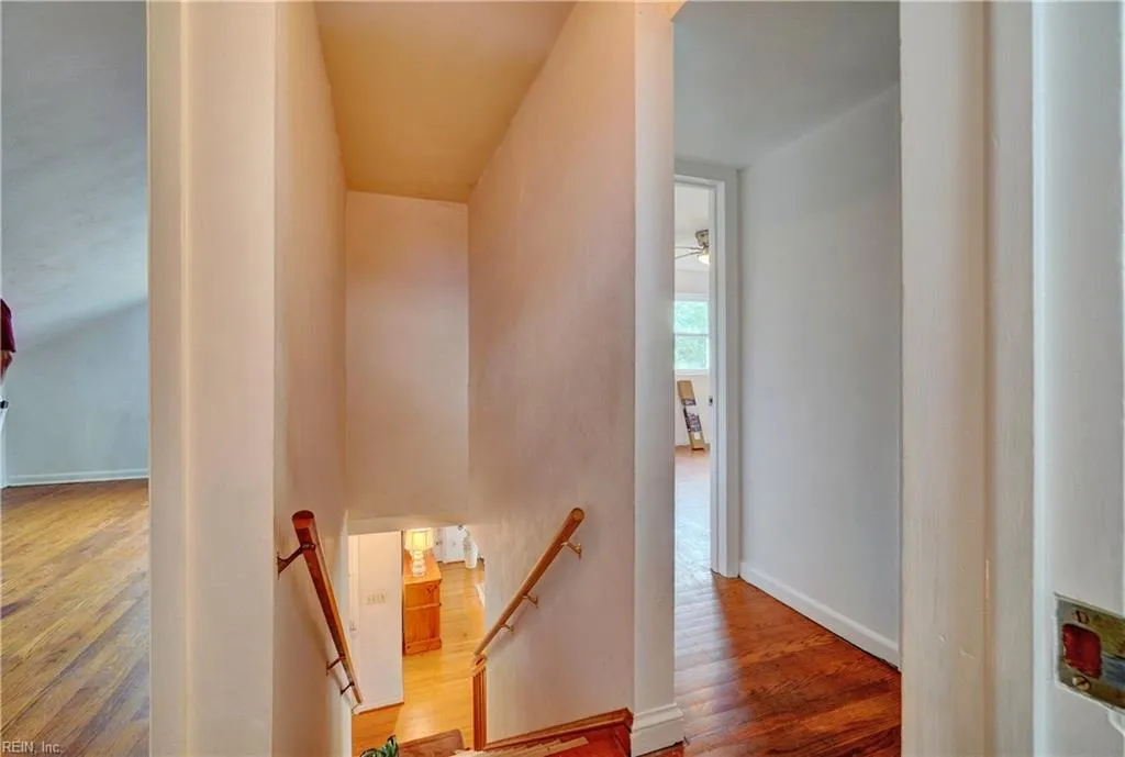 Portsmouth, Virginia 23703, United States, 4 Bedrooms Bedrooms, ,2 BathroomsBathrooms,Residential,Active,212742