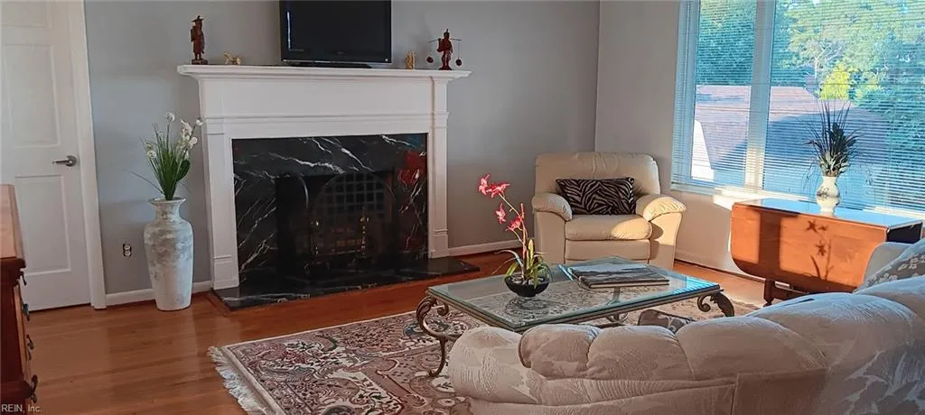 Portsmouth, Virginia 23703, United States, 4 Bedrooms Bedrooms, ,2 BathroomsBathrooms,Residential,Active,212742