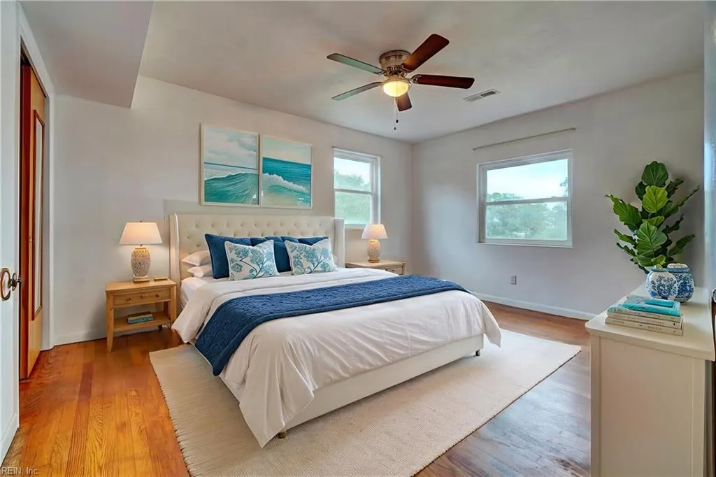 Portsmouth, Virginia 23703, United States, 4 Bedrooms Bedrooms, ,2 BathroomsBathrooms,Residential,Active,212742