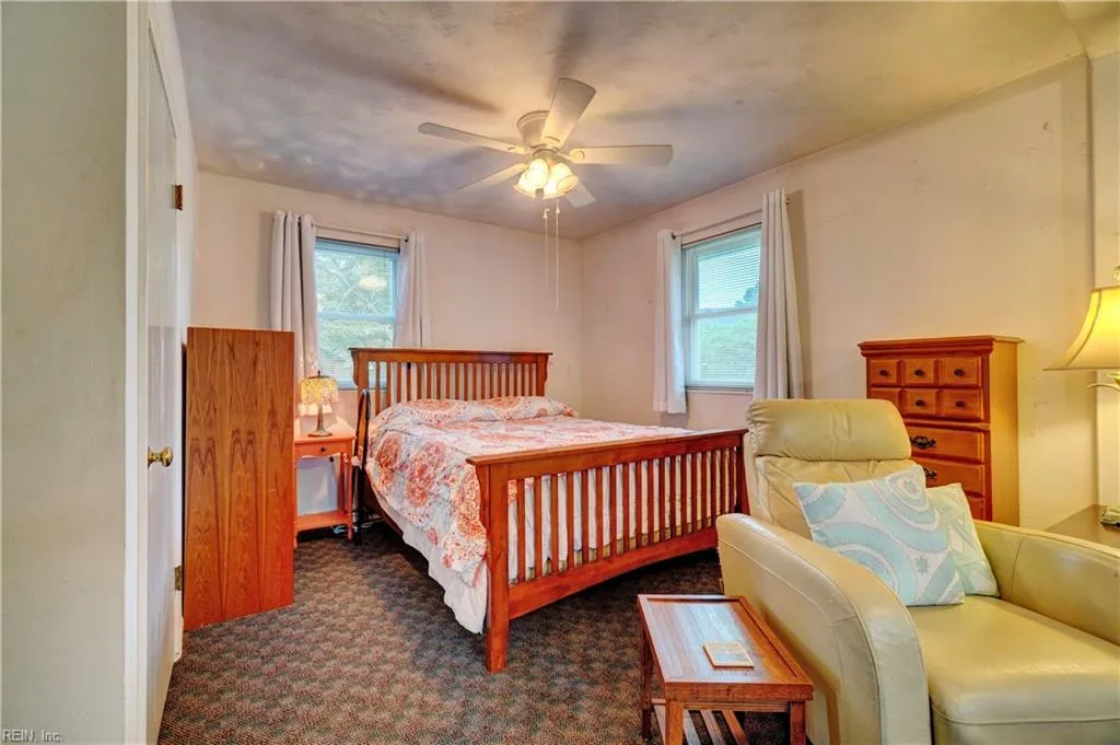 Portsmouth, Virginia 23703, United States, 4 Bedrooms Bedrooms, ,2 BathroomsBathrooms,Residential,Active,212742