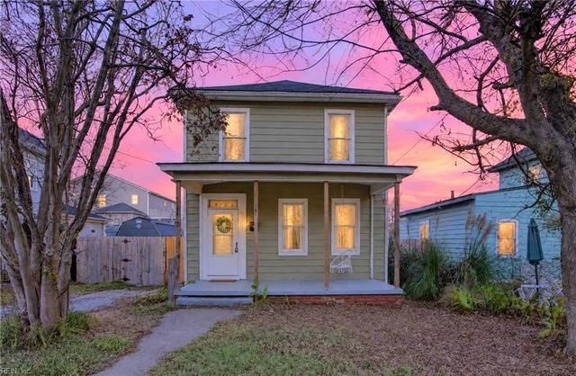 113 E Virginia Avenue, photo 2 of 35
