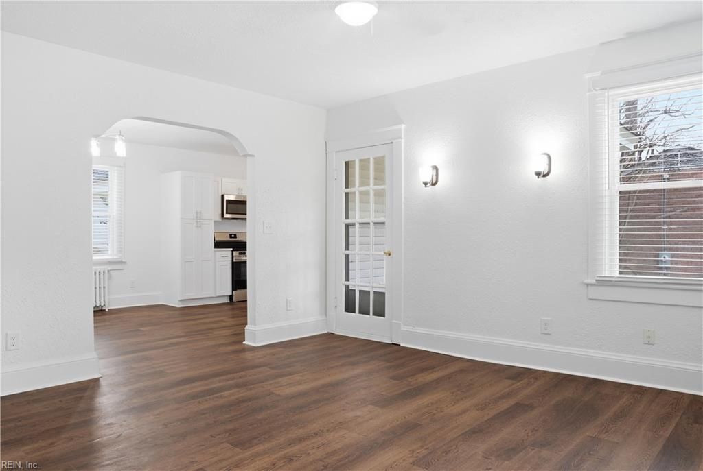 Photo of 4016 Winchester Drive, Portsmouth, VA 23707 (MLS # 10611784)