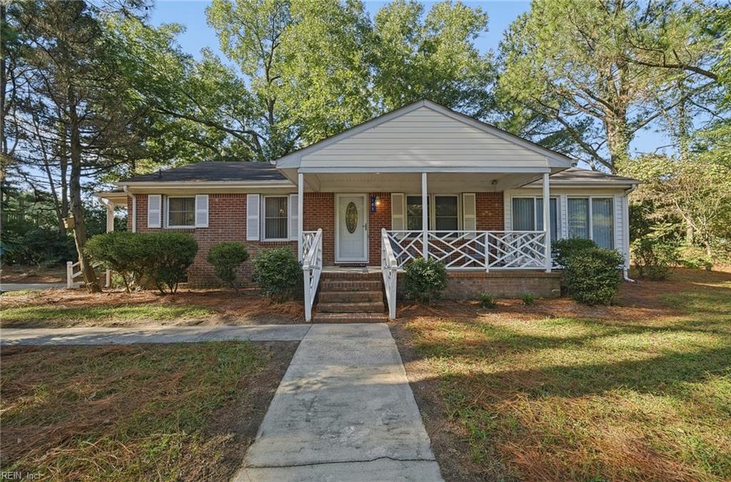 Photo of 103 Sack Point Road, Suffolk, VA 23434 (MLS # 10655816)