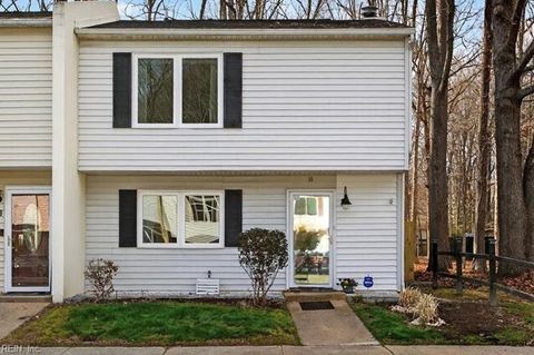 Photo of 15 Otsego Drive, Newport News, VA 23602 (MLS # 10631631)