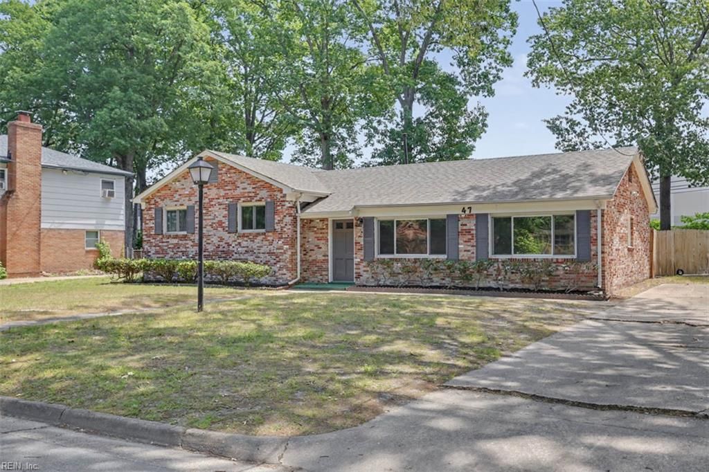 Photo of 47 Azalea Drive, Hampton, VA 23669 (MLS # 10635230)
