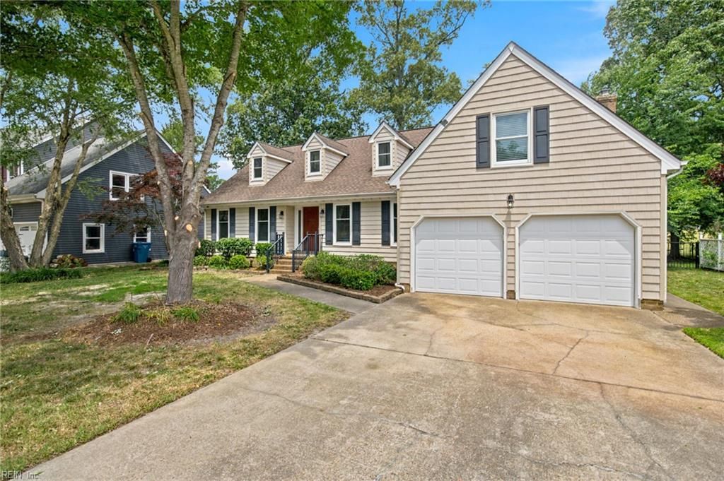 Photo of 434 Granada Drive, Chesapeake, VA 23322 (MLS # 10640062)