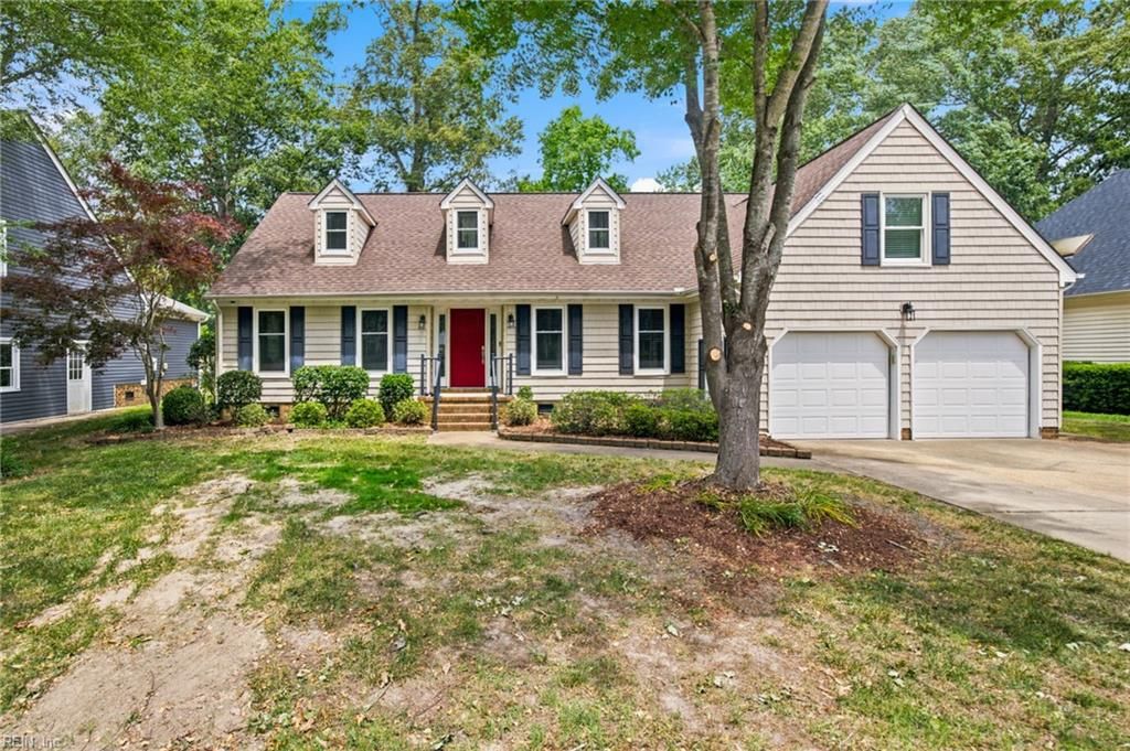 Photo of 434 Granada Drive, Chesapeake, VA 23322 (MLS # 10640062)