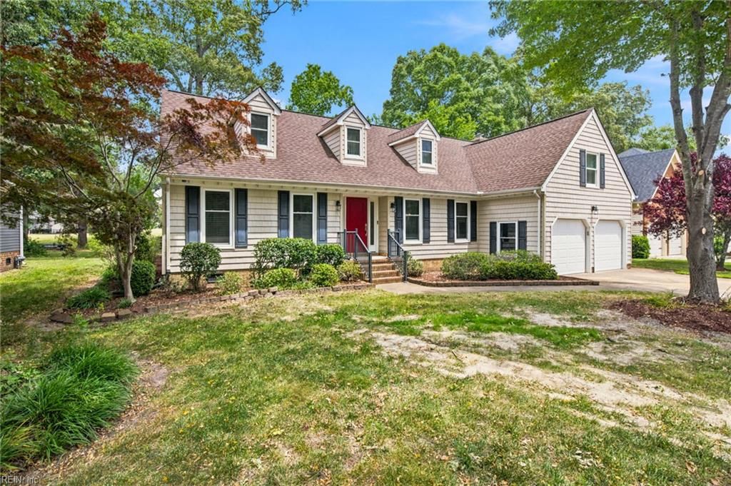 Photo of 434 Granada Drive, Chesapeake, VA 23322 (MLS # 10640062)