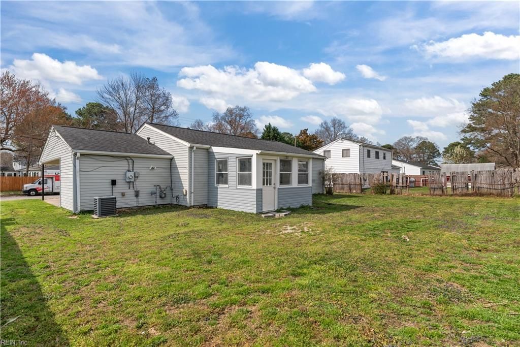 Photo of 404 Pelican Lane, Virginia Beach, VA 23452 (MLS # 10624809)