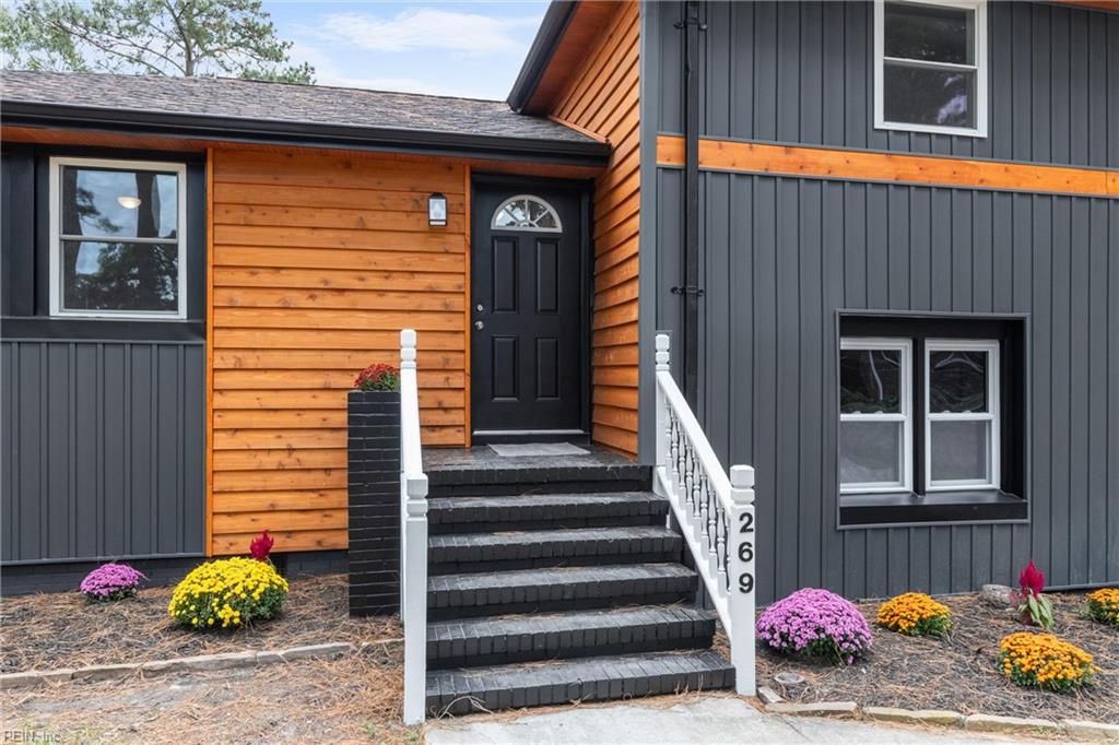 Photo of 269 Louvick Street, Norfolk, VA 23503 (MLS # 10604616)