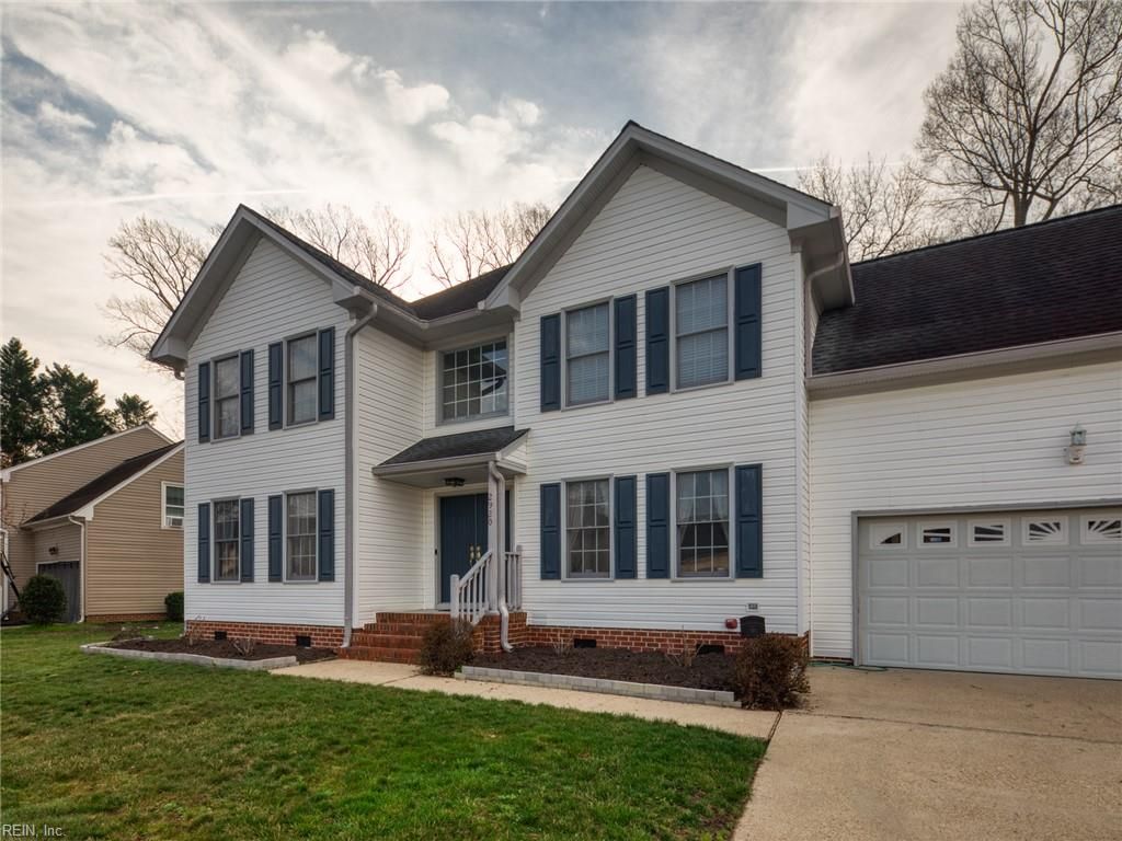 Photo of 2920 Crossings Drive, Chesapeake, VA 23321 (MLS # 10624408)