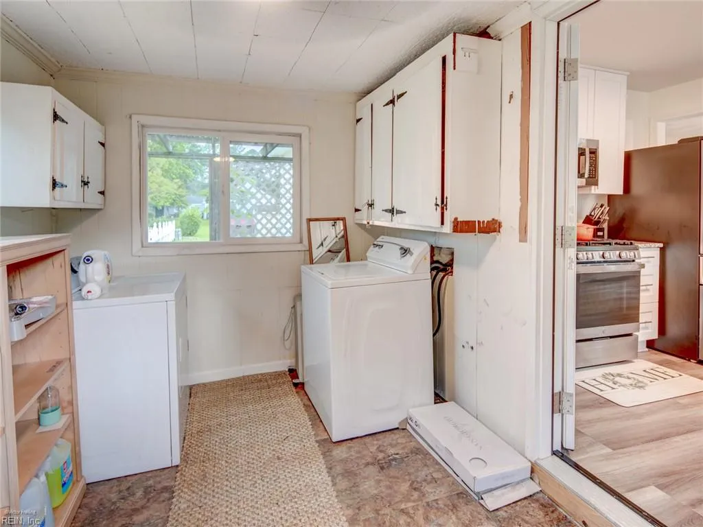 Chesapeake, Virginia 23321, United States, 3 Bedrooms Bedrooms, ,1 BathroomBathrooms,Residential,Pending,147985