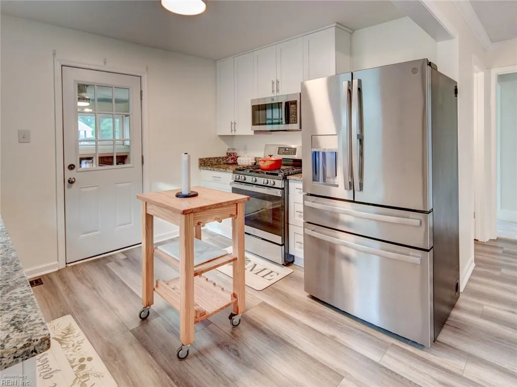 Chesapeake, Virginia 23321, United States, 3 Bedrooms Bedrooms, ,1 BathroomBathrooms,Residential,Pending,147985