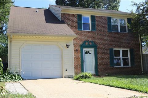 Single Family Residence in Virginia Beach VA 3953 Topaz Lane.jpg