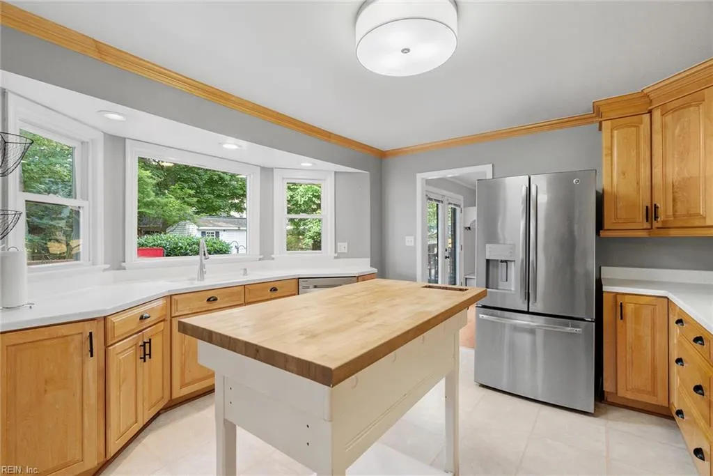 Virginia Beach, Virginia 23464, United States, 4 Bedrooms Bedrooms, ,3 BathroomsBathrooms,Residential,Active,168100