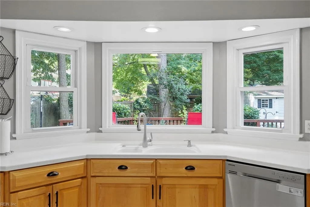 Virginia Beach, Virginia 23464, United States, 4 Bedrooms Bedrooms, ,3 BathroomsBathrooms,Residential,Active,168100