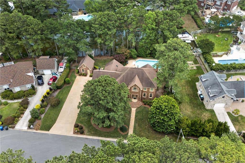 Photo of 808 Costa Grande Dr. Drive, Virginia Beach, VA 23456 (MLS # 10641863)