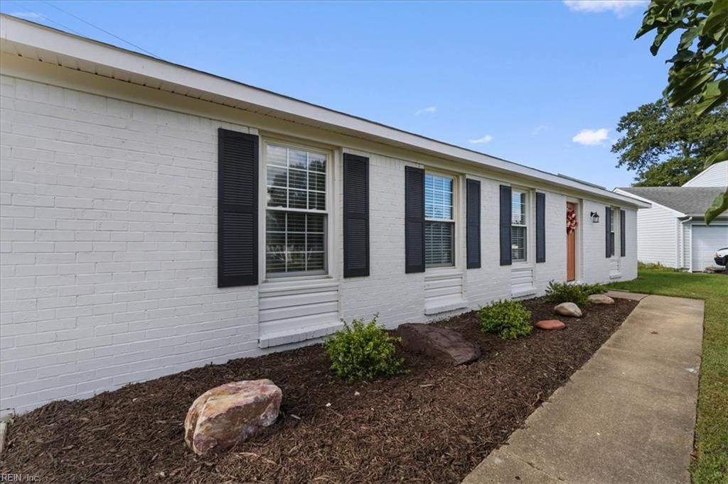 Photo of 3821 Forrester Way, Virginia Beach, VA 23452 (MLS # 10606831)