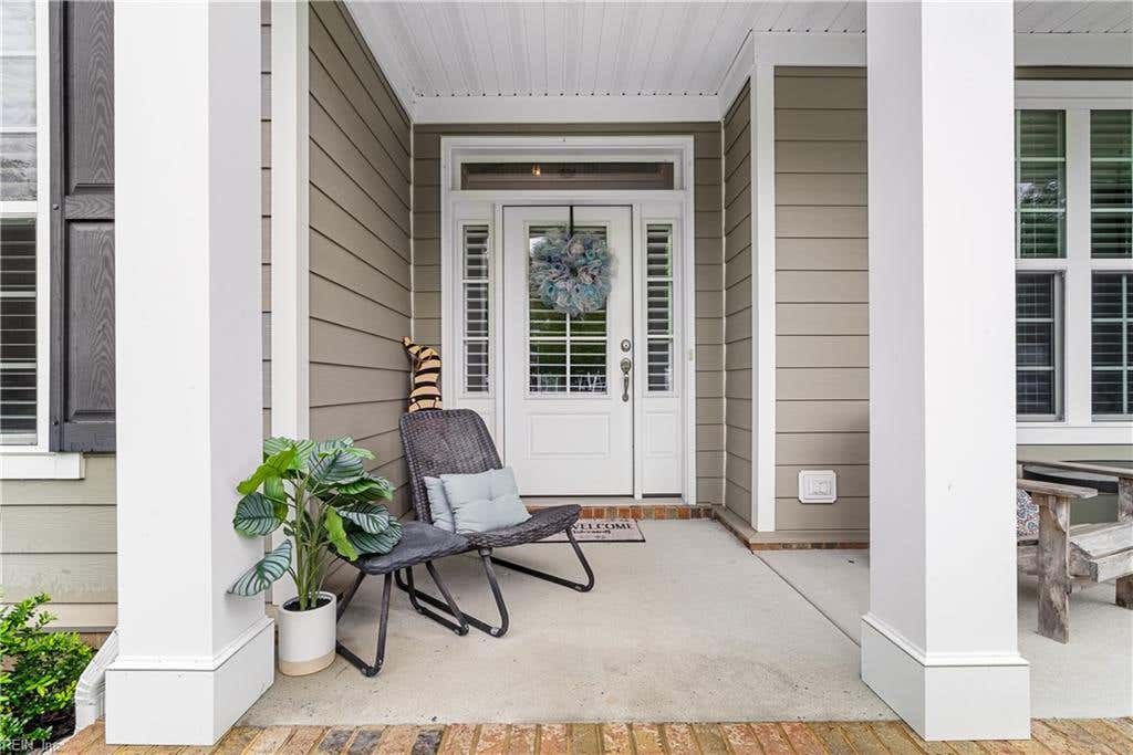 Photo of 2541 Mirasol Drive, Virginia Beach, VA 23456 (MLS # 10645996)