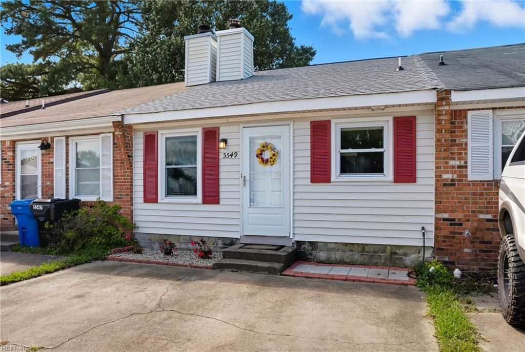 Photo of 5549 Lynbrook Landing, Virginia Beach, VA 23462 (MLS # 10603843)