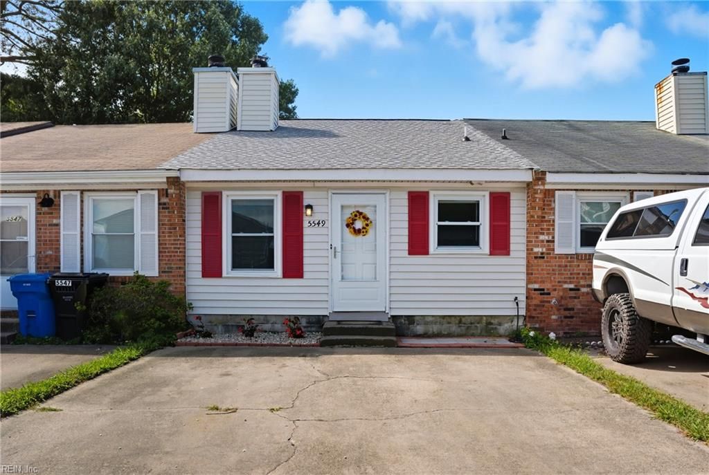 Photo of 5549 Lynbrook Landing, Virginia Beach, VA 23462 (MLS # 10603843)