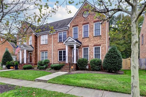 Photo of 335 Herman Melville Avenue, Newport News, VA 23606 (MLS # 10606373)