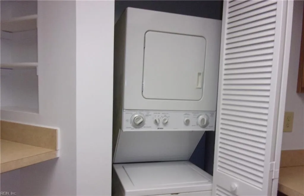 Chesapeake, Virginia 23320, United States, 2 Bedrooms Bedrooms, ,2 BathroomsBathrooms,Residential,Active,138727