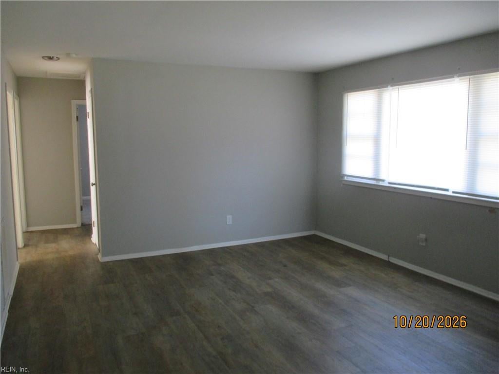 Photo of 339 W Queen Street, Hampton, VA 23669 (MLS # 10659876)