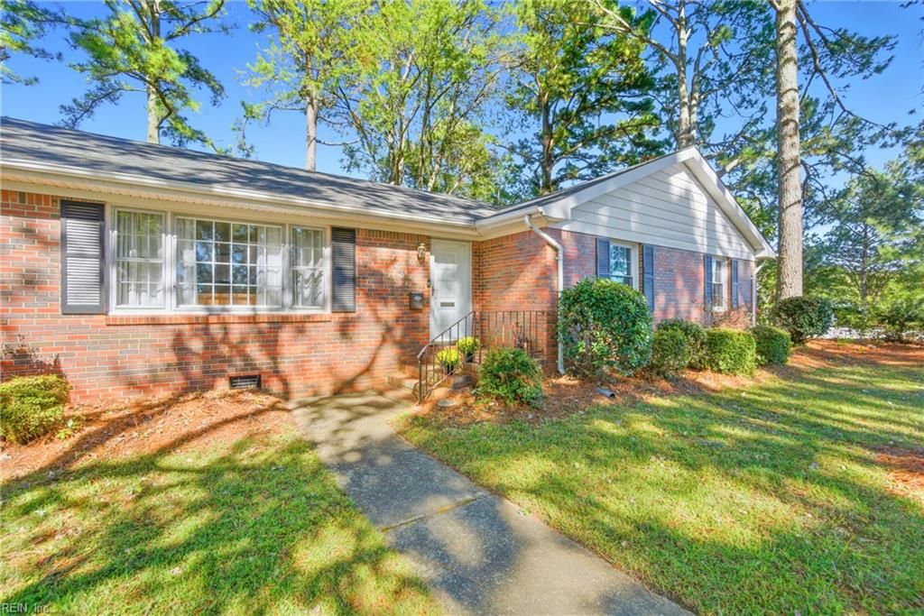 Photo of 4604 Copperfield Road, Virginia Beach, VA 23455 (MLS # 10606745)