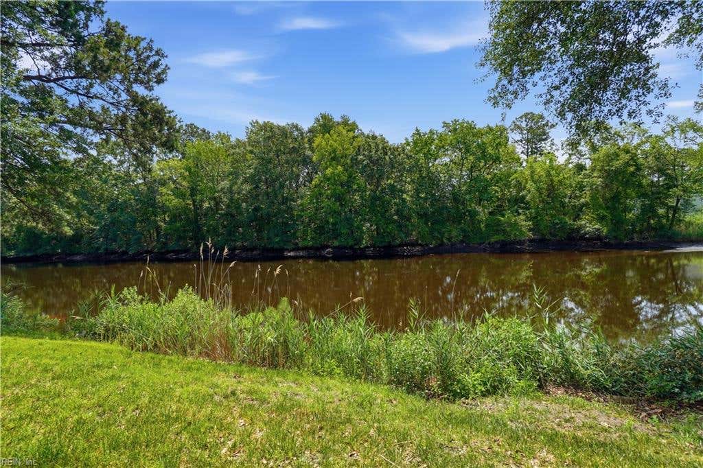 Photo of 934 Ferryman Quay, Chesapeake, VA 23323 (MLS # 10648870)