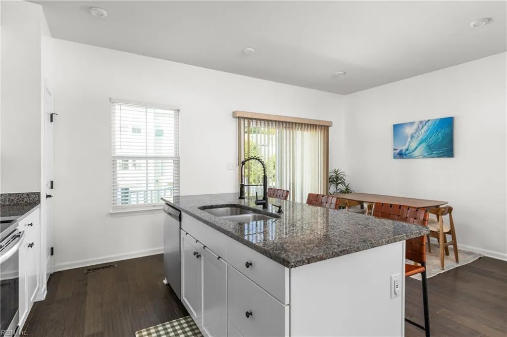 Virginia Beach, Virginia 23451, United States, 4 Bedrooms Bedrooms, ,3 BathroomsBathrooms,Residential,Active,228611