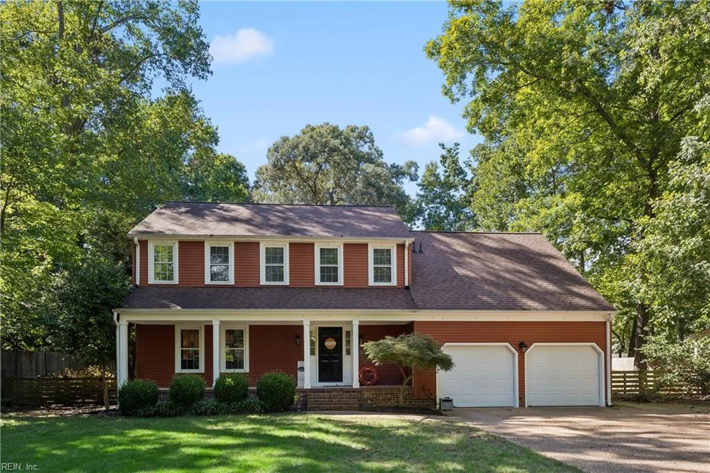 609 E Woodland Drive