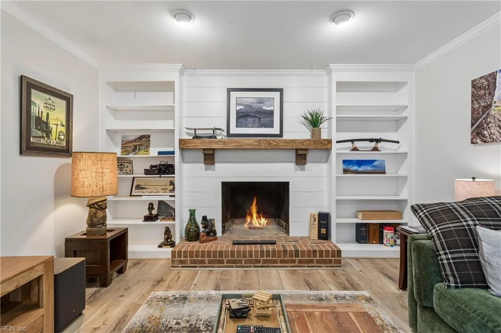 609 E Woodland Drive
