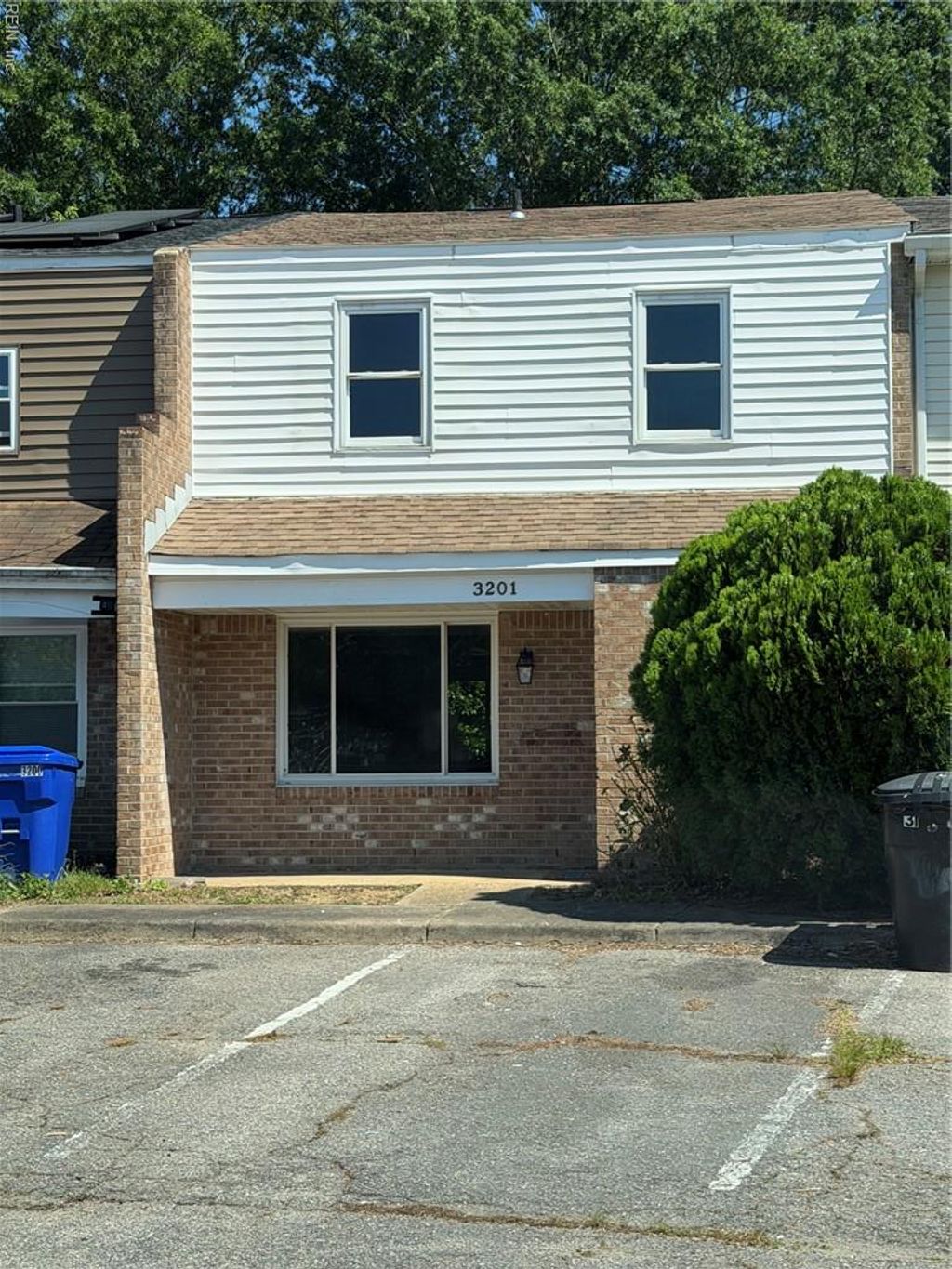 Photo of 3201 Chesterton Court, Virginia Beach, VA 23453 (MLS # 10634034)
