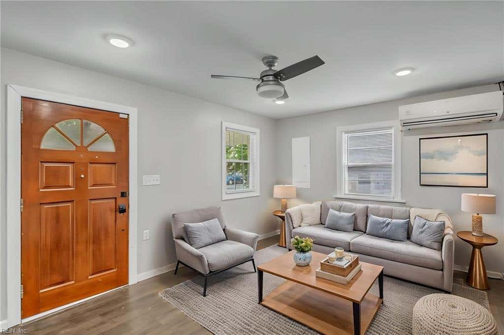 Photo of 103 Decatur Street, Portsmouth, VA 23702 (MLS # 10640305)