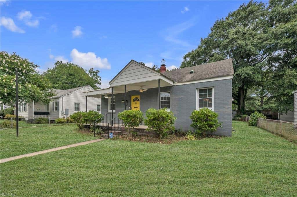 Photo of 103 Decatur Street, Portsmouth, VA 23702 (MLS # 10640305)