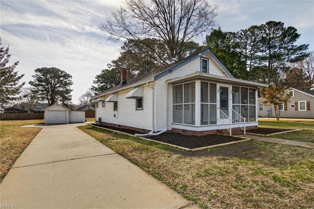 Photo of 17 Shea Street, Portsmouth, VA 23701 (MLS # 10622906)