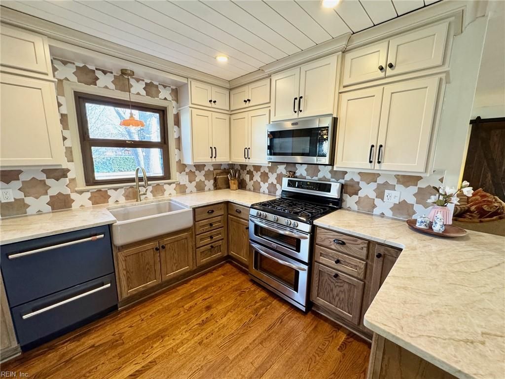 Photo of 1221 Grenadier Drive, Chesapeake, VA 23322 (MLS # 10619910)