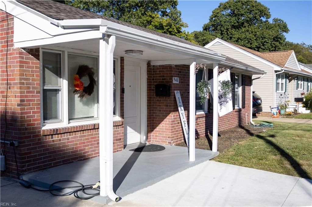 Photo of 948 Defoe Avenue, Norfolk, VA 23513 (MLS # 10604911)