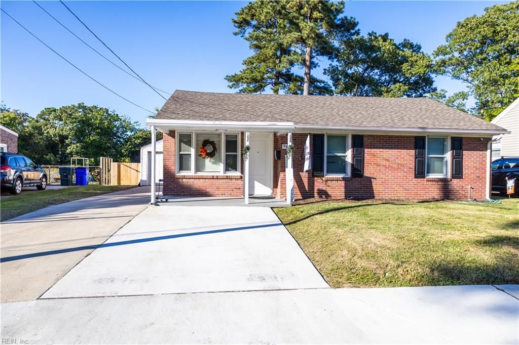 Photo of 948 Defoe Avenue, Norfolk, VA 23513 (MLS # 10604911)