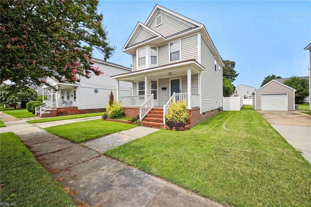 Photo of 831 Marshall Avenue, Norfolk, VA 23504 (MLS # 10644950)