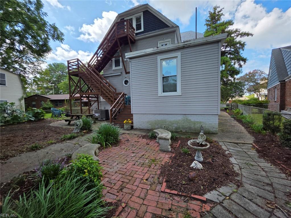Photo of 132 Orleans Circle #3, Norfolk, VA 23509 (MLS # 10649116)