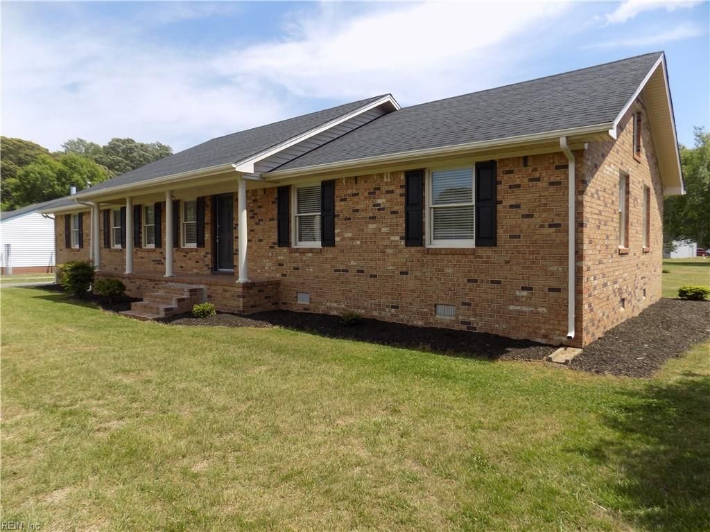 Photo of 6 Peterson Avenue, Smithfield, VA 23430 (MLS # 10632815)