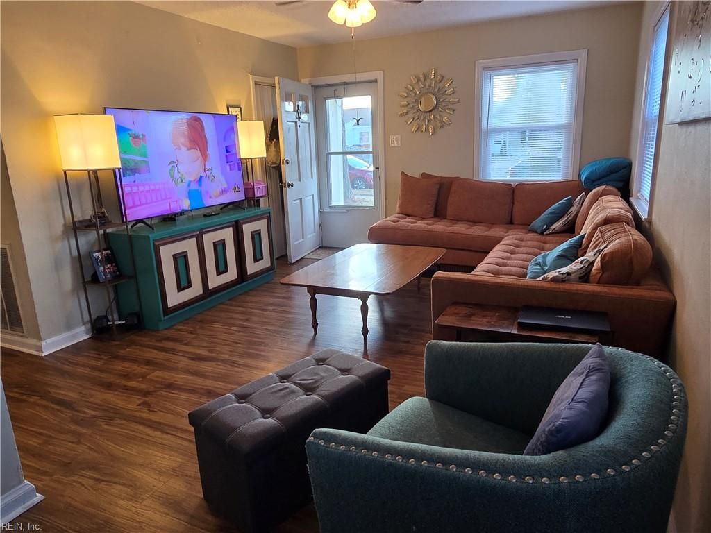 Photo of 521 Hamilton Avenue, Portsmouth, VA 23707 (MLS # 10615934)